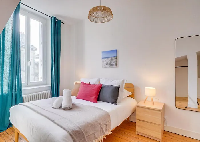 شقة L'odeia - Chamant Appt En Plein Coeur De *